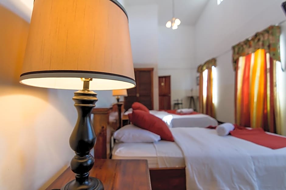 Hotel Amón Real