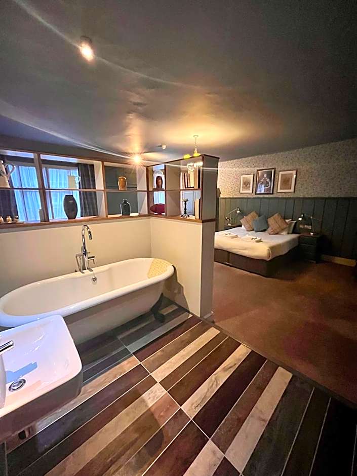 The Ostrich Inn Colnbrook London Heathrow