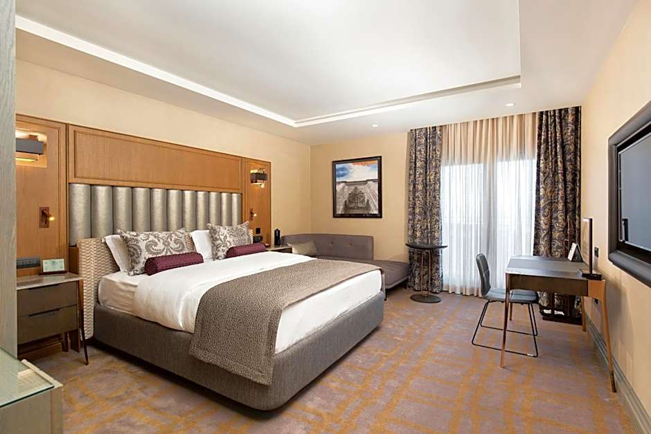 Almira Hotel Thermal Spa & Convention Center