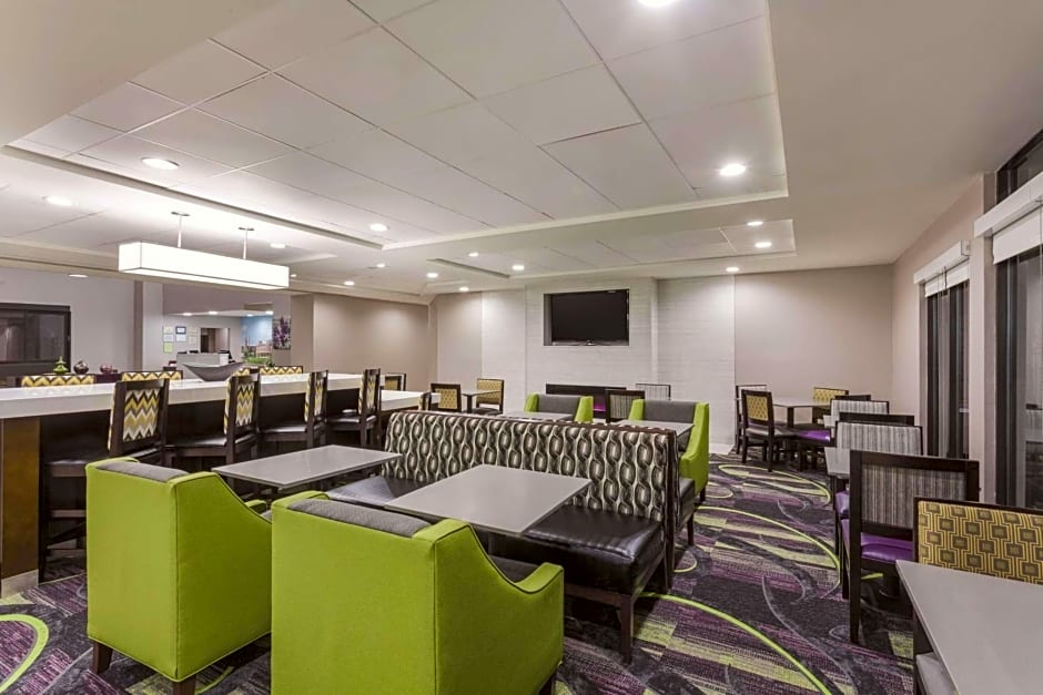 La Quinta by Wyndham Columbus North