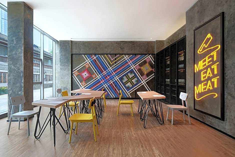 Moxy Ningbo Old Bund