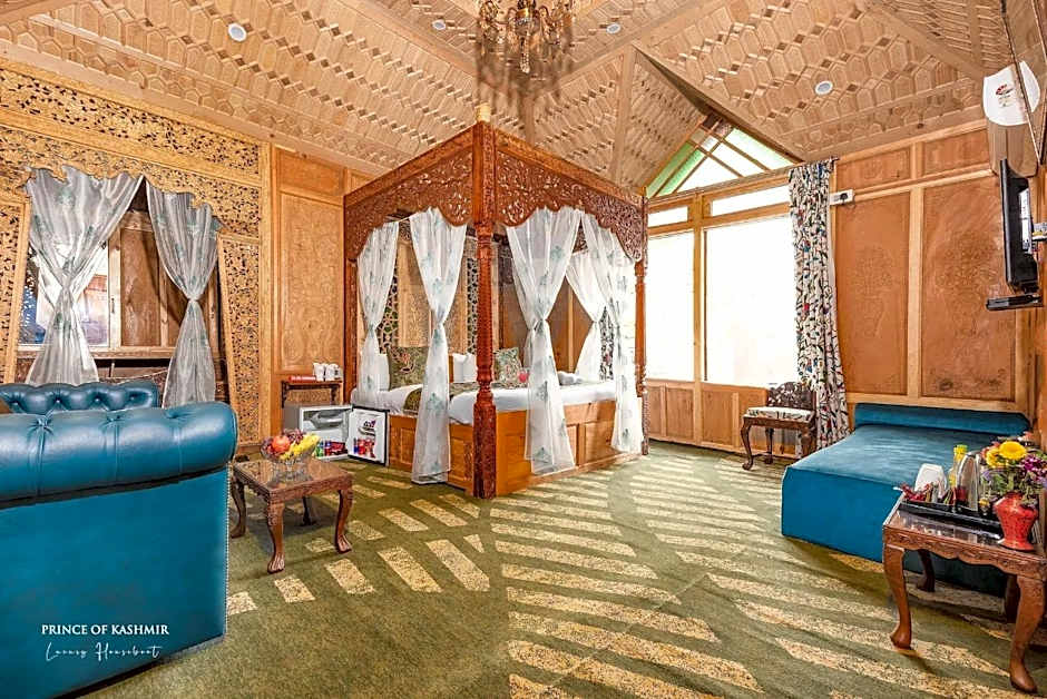 Prince of Kashmir Luxury Houseboat
