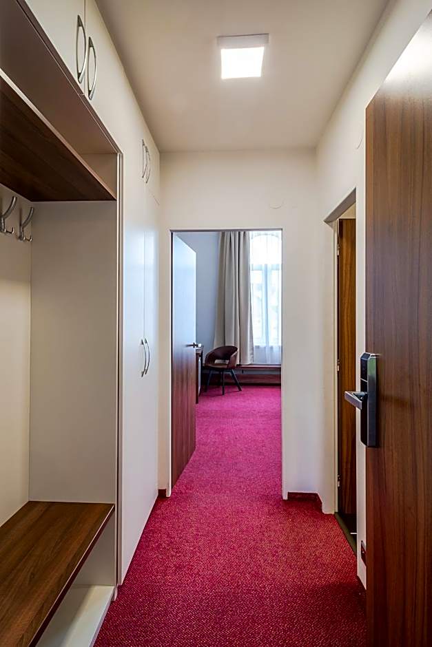 Bohemia Inn Hotel