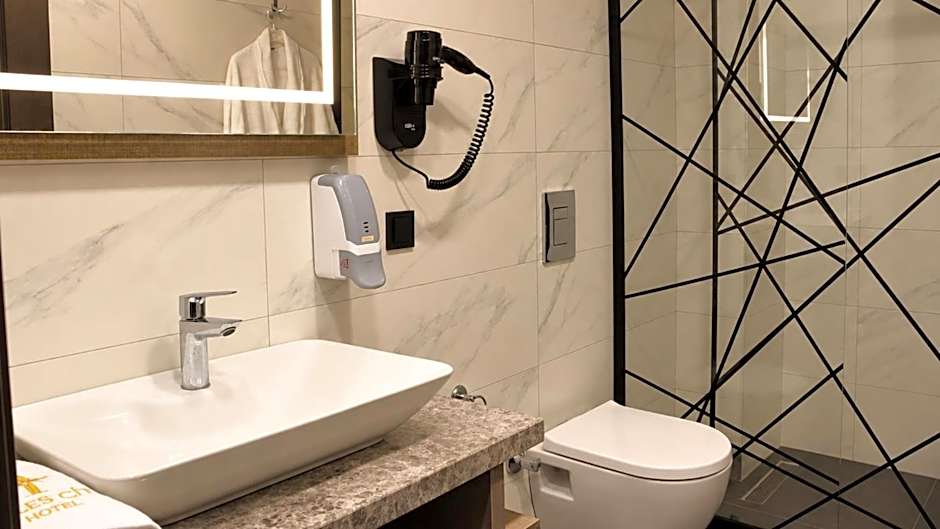 TALLES CITY HOTEL