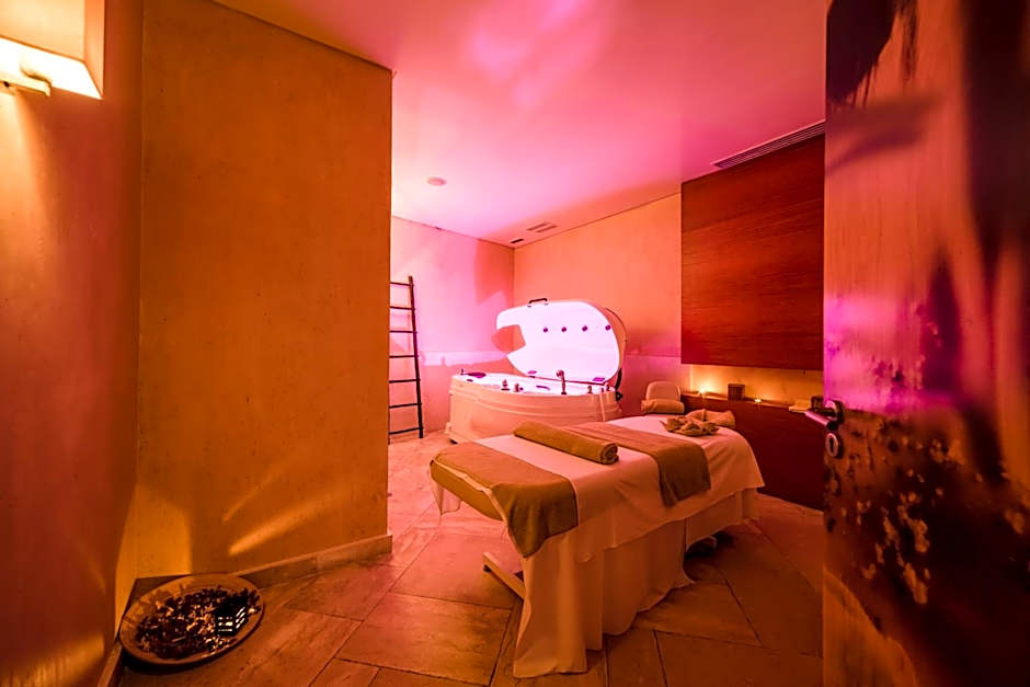 Sesimbra Oceanfront Hotel - Preferred Hotels and Resorts