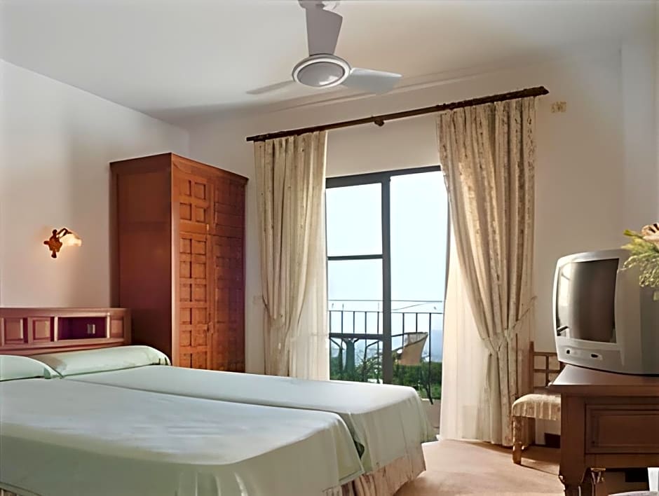 Photo 1 of 1 of Double Single Room