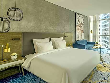 Superior Room With King Size Bed - City View