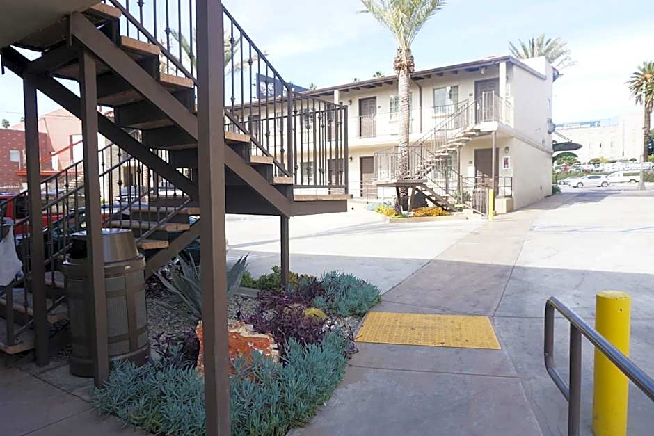 Tuscan Garden Inn