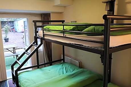 3 Bed Room with Double Bed with Shared Bathroom