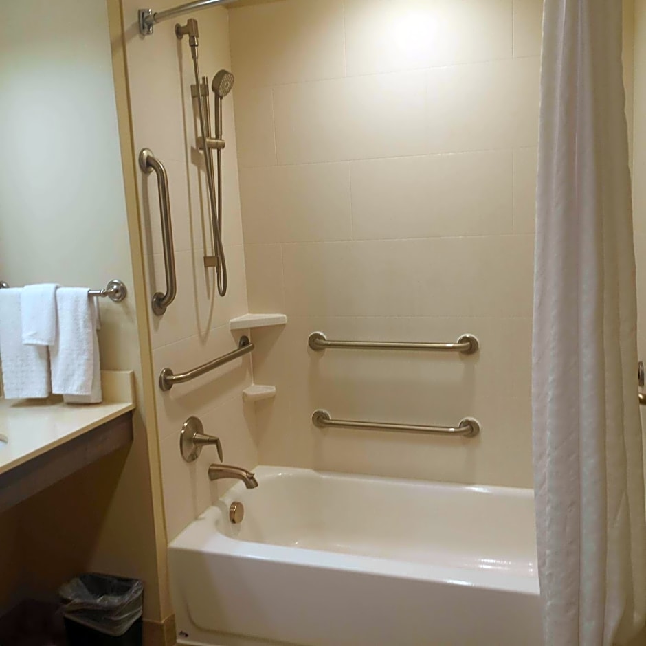 Best Western Plus Centralia Hotel & Suites