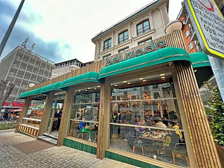 Family Connecting Room