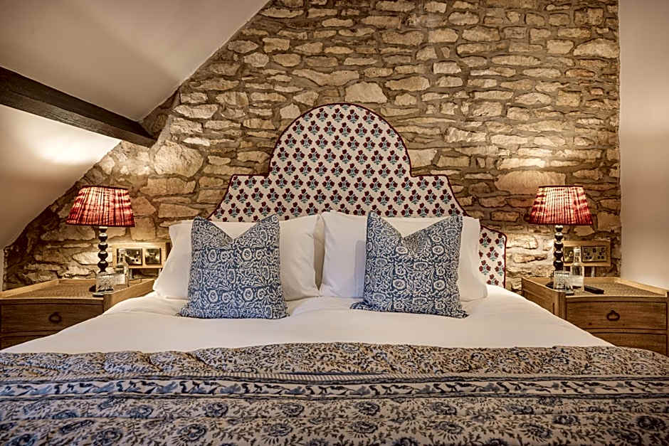 The Sheep on Sheep Street Hotel