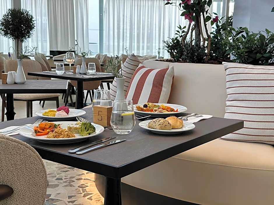The King Jason Paphos - Designed for Adults