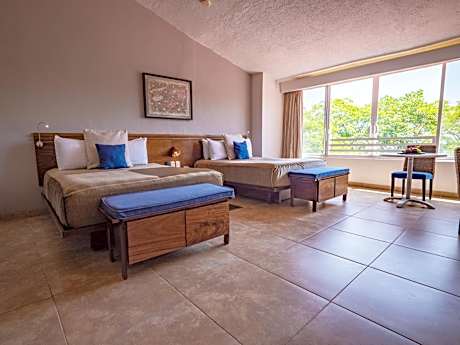 Deluxe Superior Two Beds