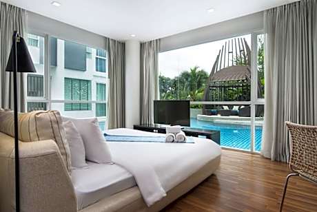 2 Bedrooms Corner Suite Pool Access