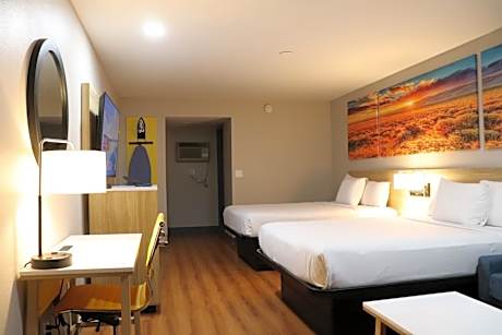 Suite with Two Queen Beds - Non-Smoking