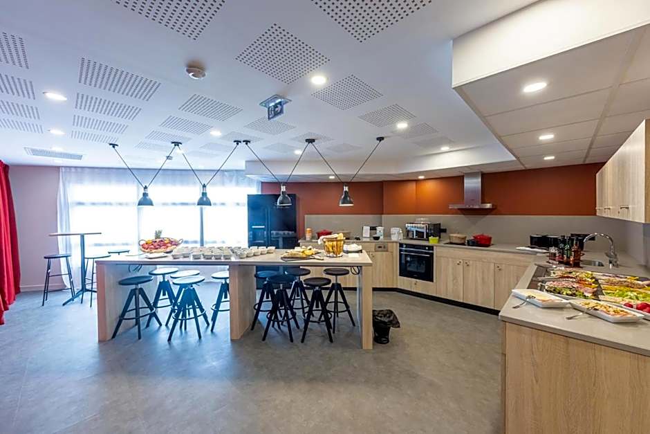 Mercure Paris Massy Gare TGV