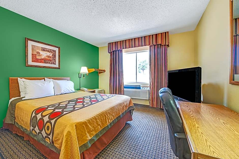 Photo 1 of 1 of 1 Queen Bed, Mobility Accessible, Grab Bars, Bathtub