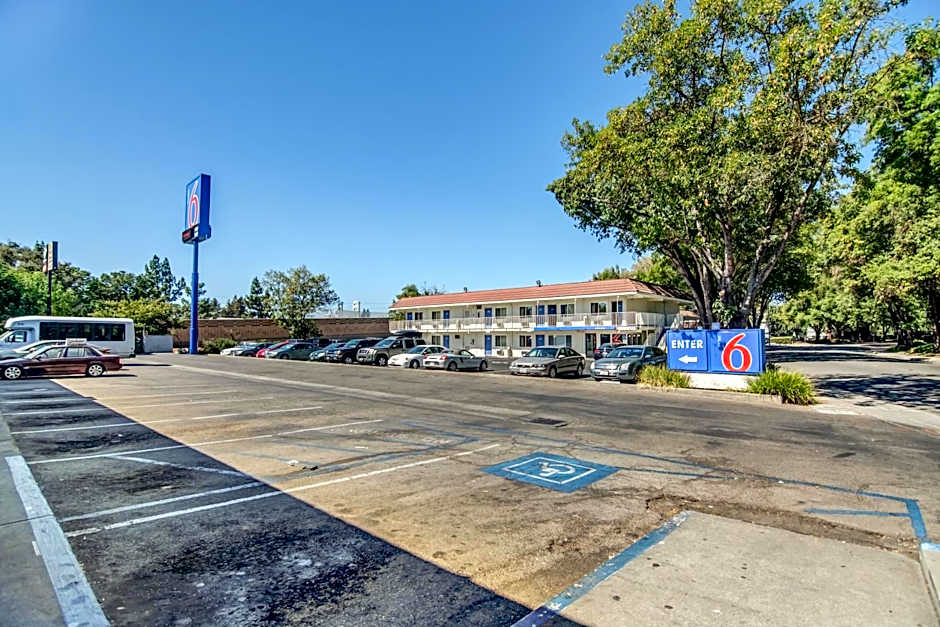 Motel 6-Stockton, CA - North