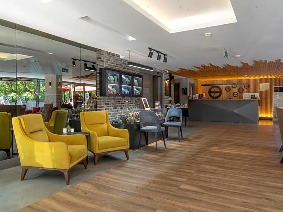 Laren Sea Side Hotel Spa