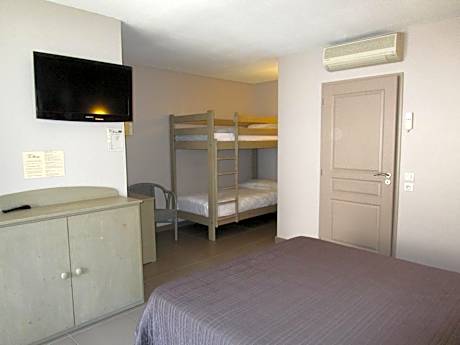 Quadruple Room with Shower