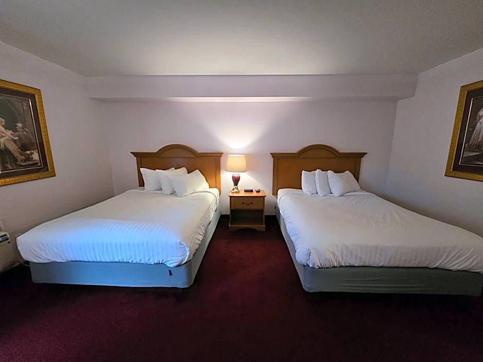 Photo 1 of 12 of North 3 Queen Beds