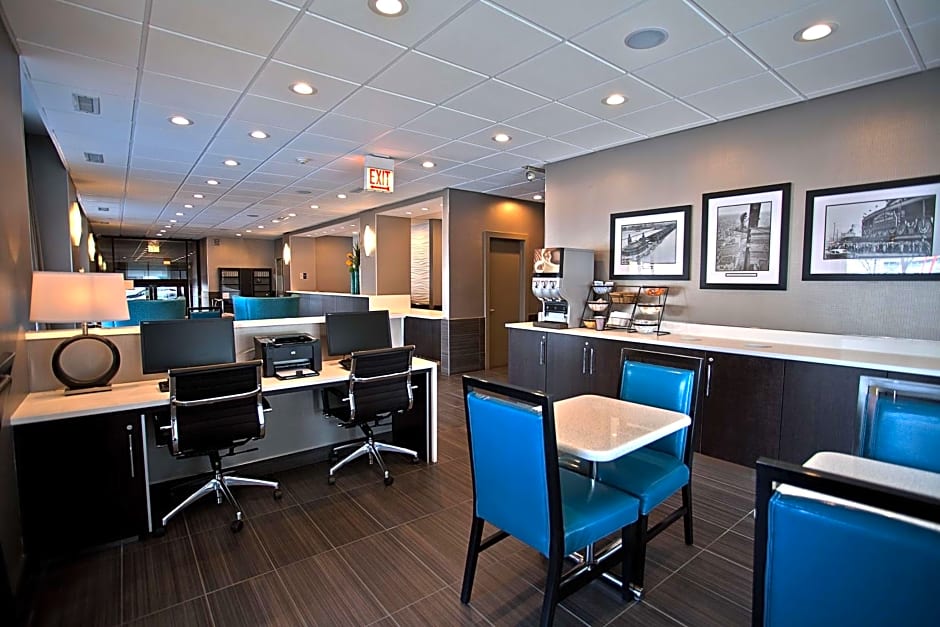 Best Western River North Hotel