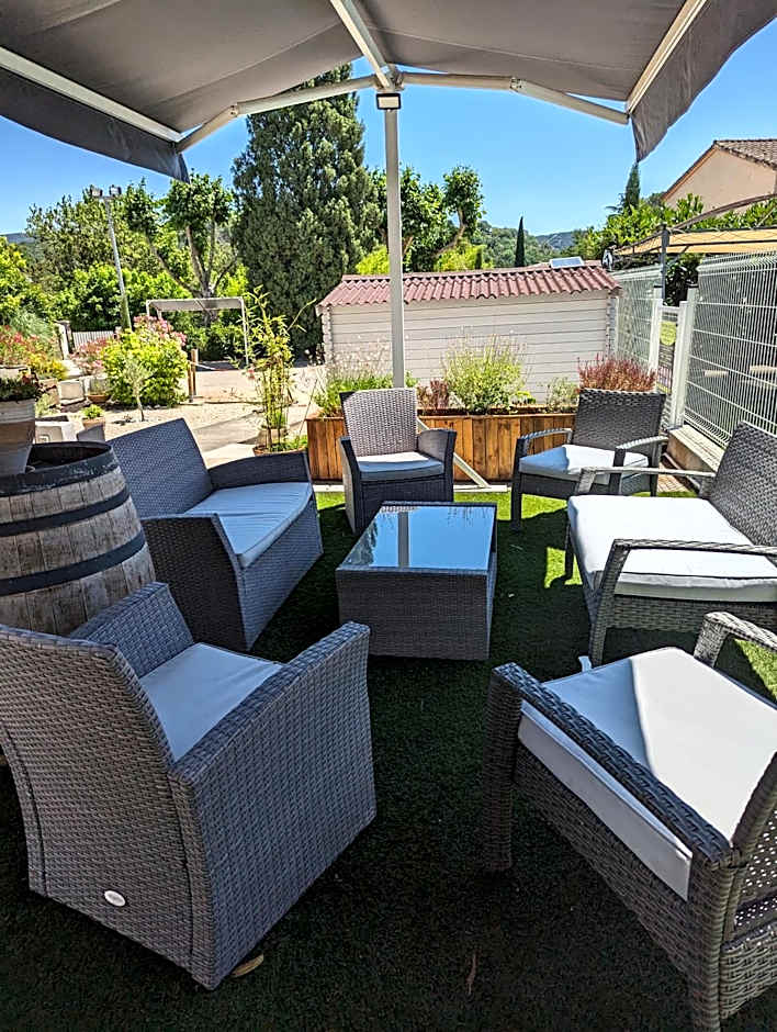 Hôtel Restaurant Le Clos Charmant