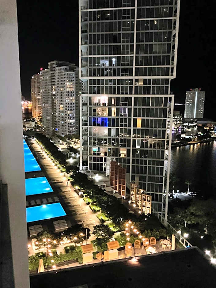 Amazing Ocean View! 2BR Condo Icon Brickell