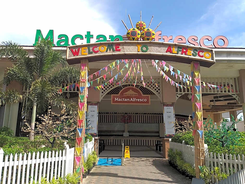 Mactan Newtown with Sun Set and Garden View