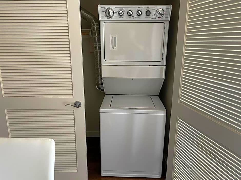 Luxury 2 Bedroom 2 Bathroom With Fitness Center and Pool