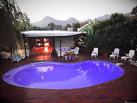 Tube n Axe Lodge and Backpackers