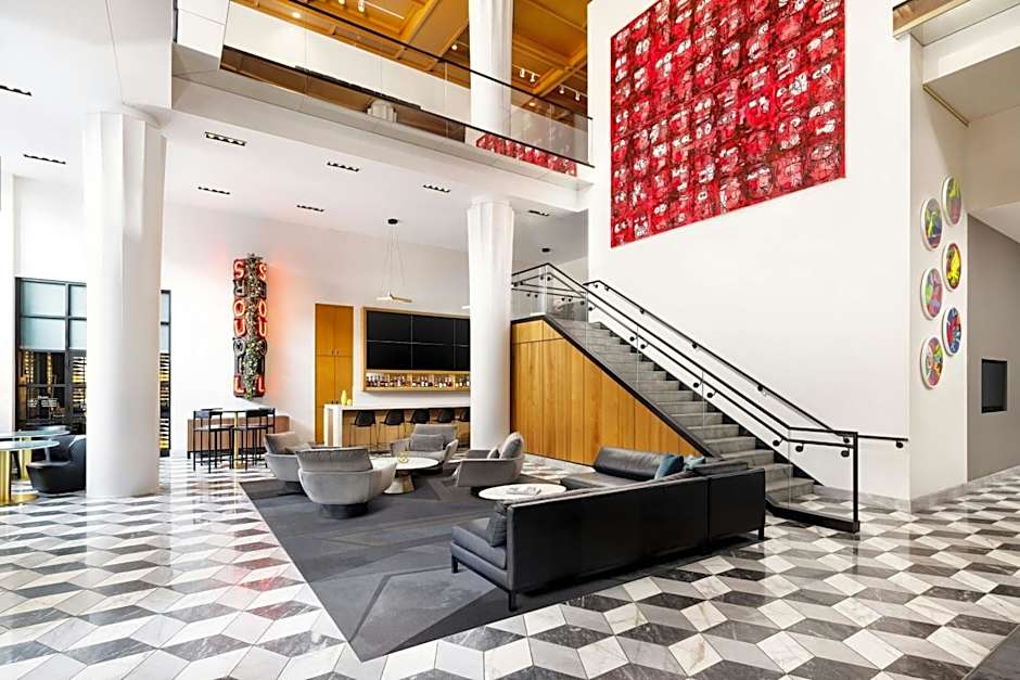 Le Meridien Columbus, The Joseph