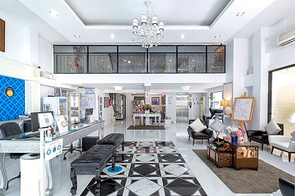 Bed by City Surawong Patpong