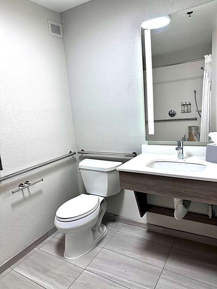 Holiday Inn Express Hotel & Suites Hinesville By IHG