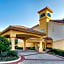 La Quinta Inn & Suites by Wyndham Dallas Addison Galleria