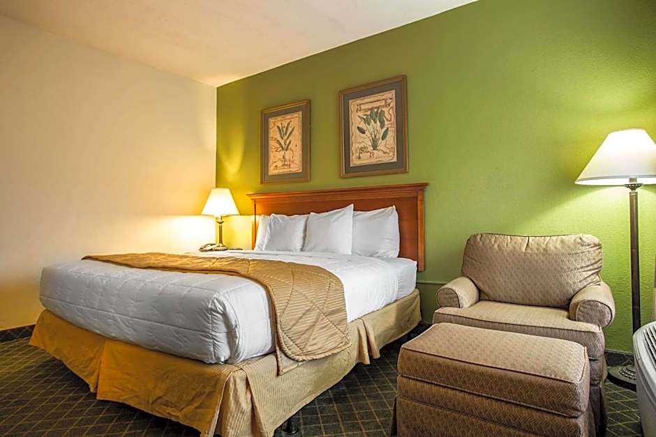 Clarion Inn & Suites Aiken South