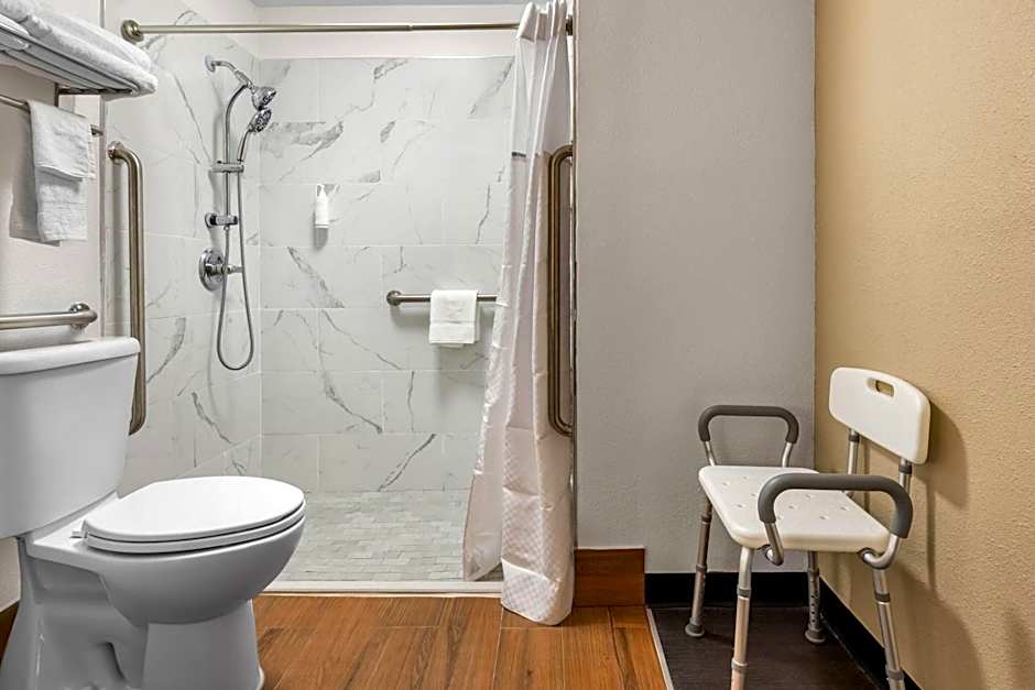 Super 8 by Wyndham Gadsden AL