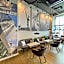 Thruster - Rooms, Kitchen, Chill-Out Zone-Netflix, Lobby-Netflix