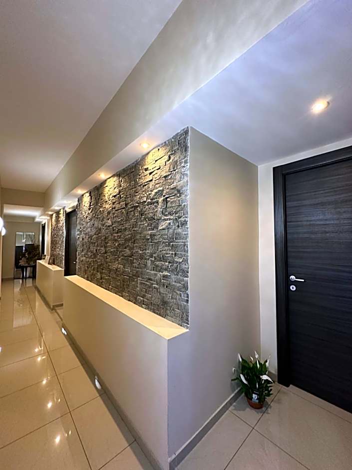 Candia Rooms