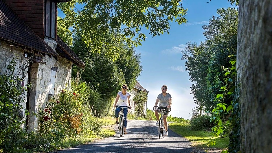 Le Petit Chateau De Sainte Colombe