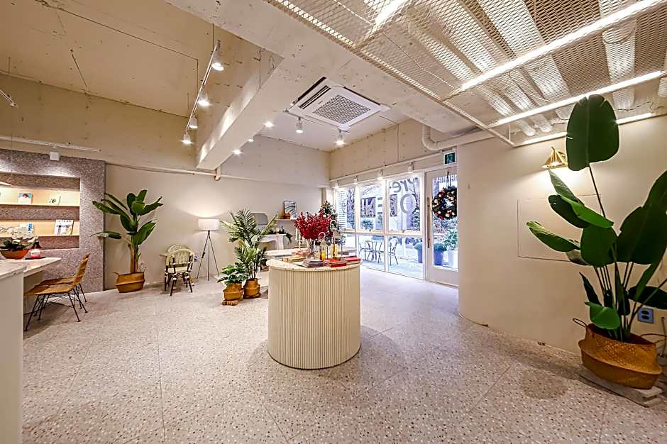 Gwangju Sangmu W Lounge Hotel