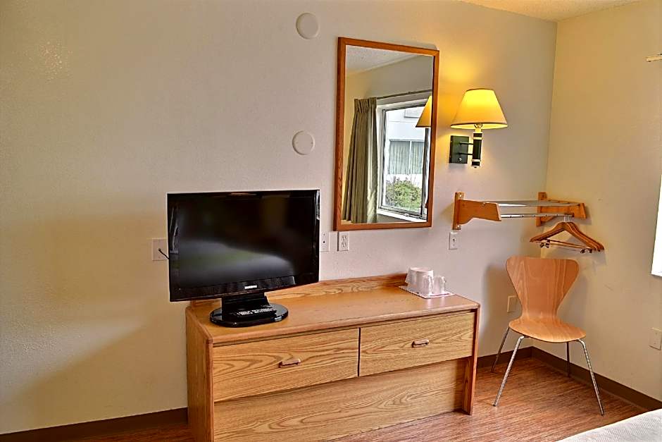 Motel 6-Billings, MT - North
