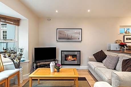 Park Place Court - Close to Beach with Parking