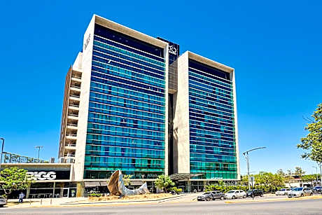 Dazzler by Wyndham Rosario