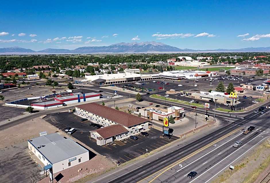 Photo 1 of 21 of Super 8 by Wyndham Alamosa