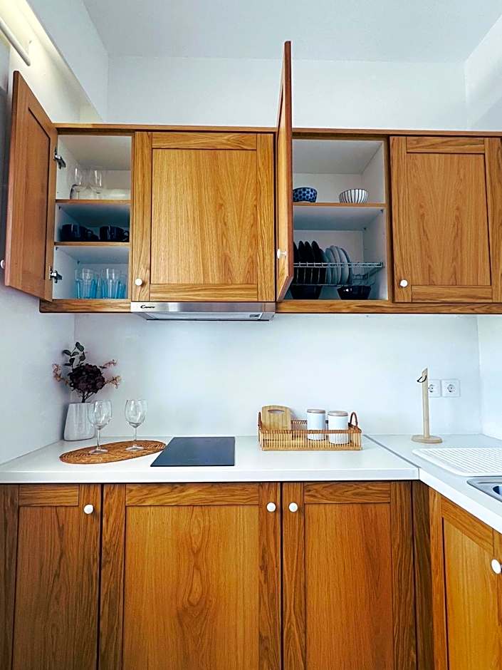 Irini Seaside Luxury Apartments