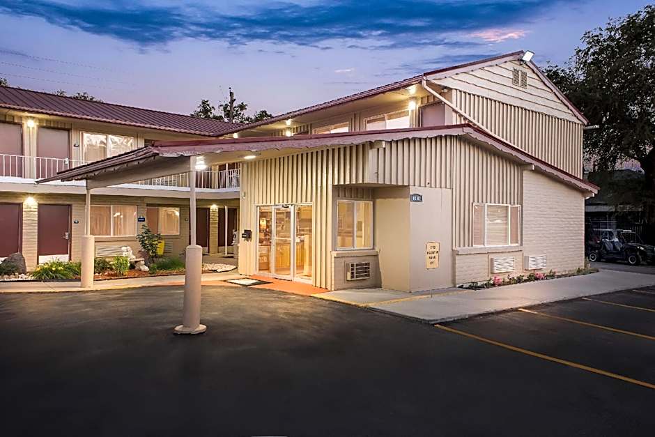 Days Inn by Wyndham Elko