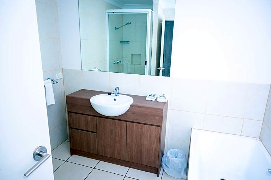 The Australian Hotel Motel