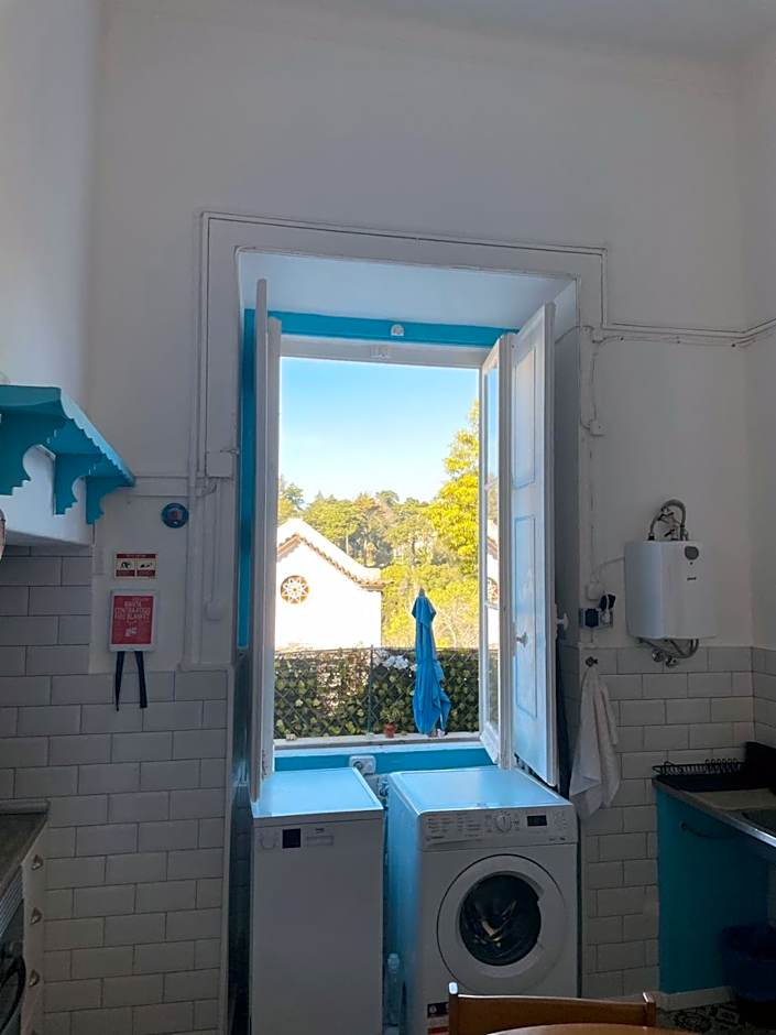 Happy Holiday Sintra